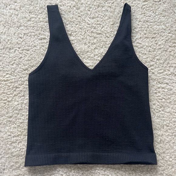 Black Ribbed Tank Top - Picture 1 of 2